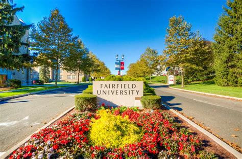 where is fairfield college